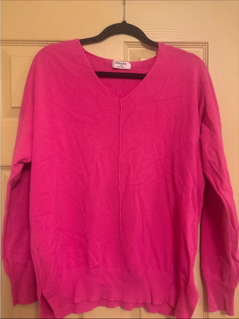 Zenana Outfitters Bright Pink V-Neck Sweater size L/XL